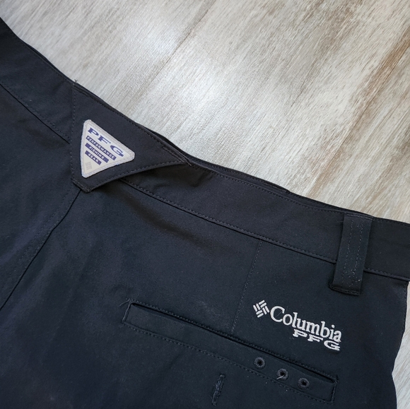 Columbia PFG Mens 36x10 Blac Shorts Lightweight Stretch Pockets Fishing EUC - Picture 9 of 9